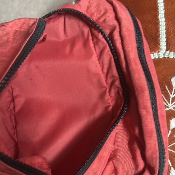 BAGGU ☁️ | Baked Apple Fanny Pack (OG release) - Picture 7 of 10